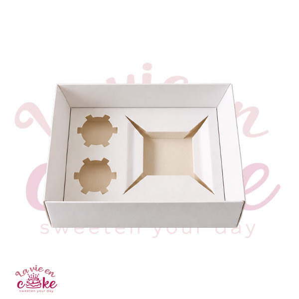 Bento box with 2 cupcakes