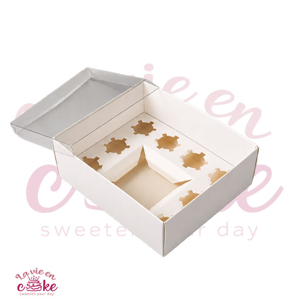Bento box with 8 cupcakes
